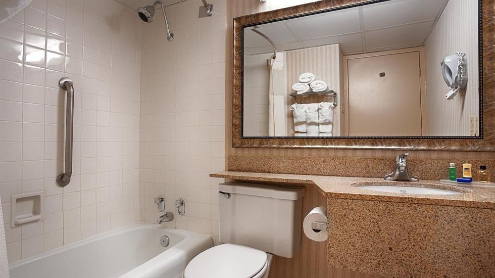 Best Western Crossroads Of The Bluffs Council Bluffs Eksteriør bilde